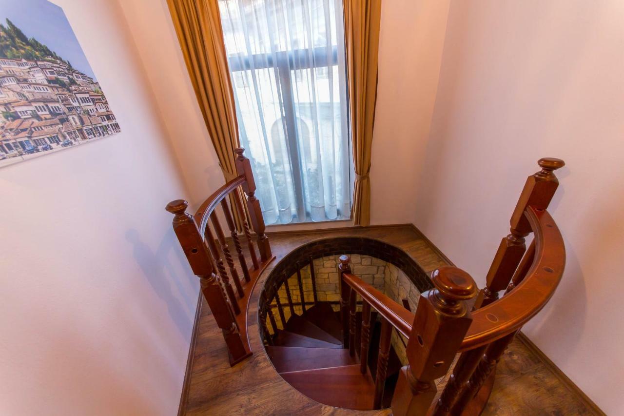 Heraklis Hotel Berat Exterior photo