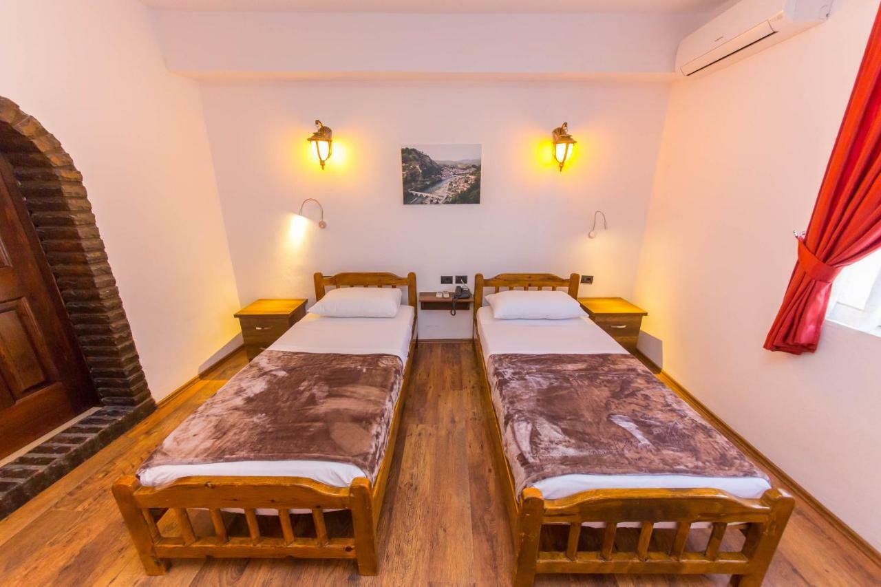 Heraklis Hotel Berat Exterior photo