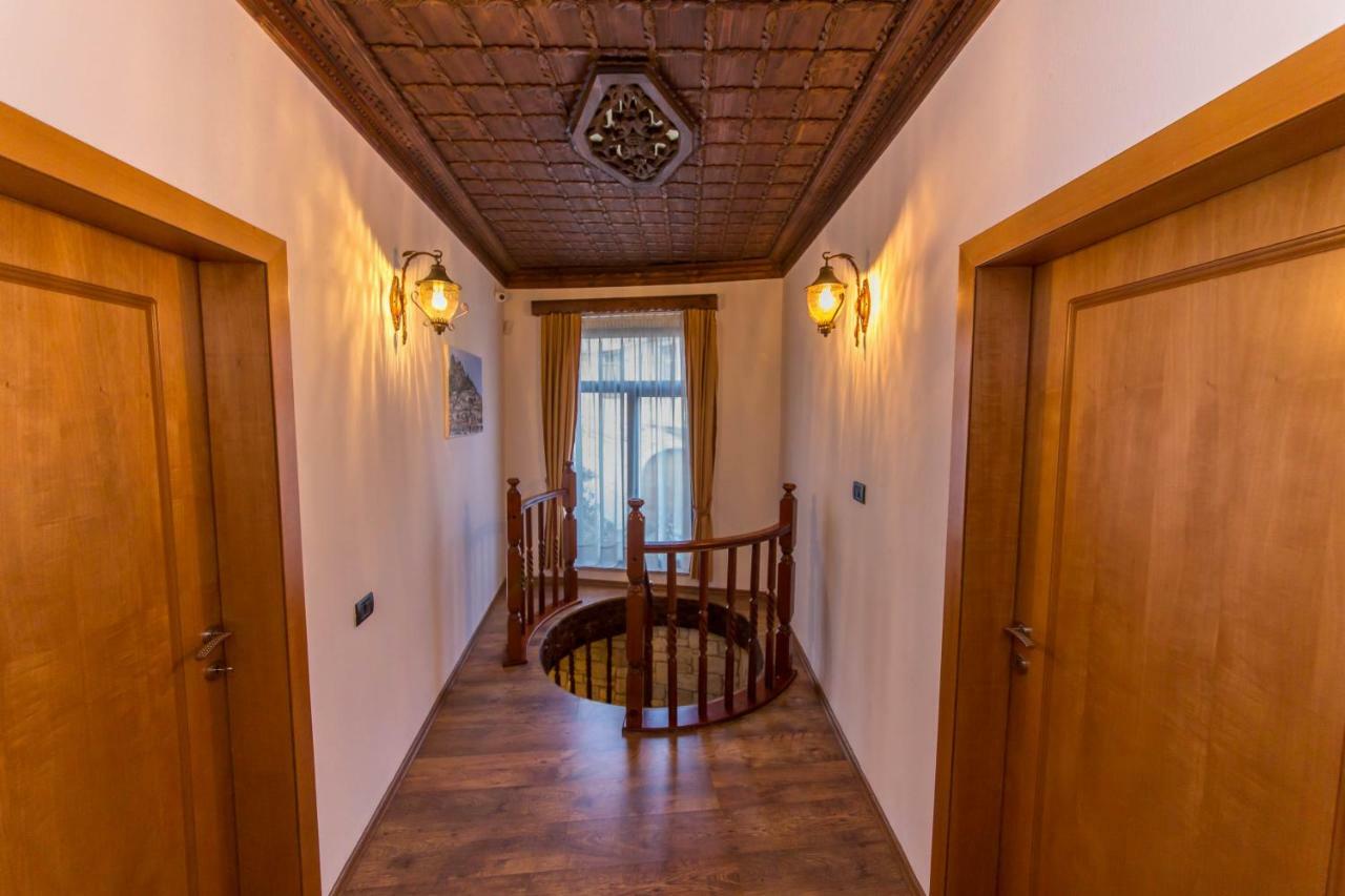Heraklis Hotel Berat Exterior photo